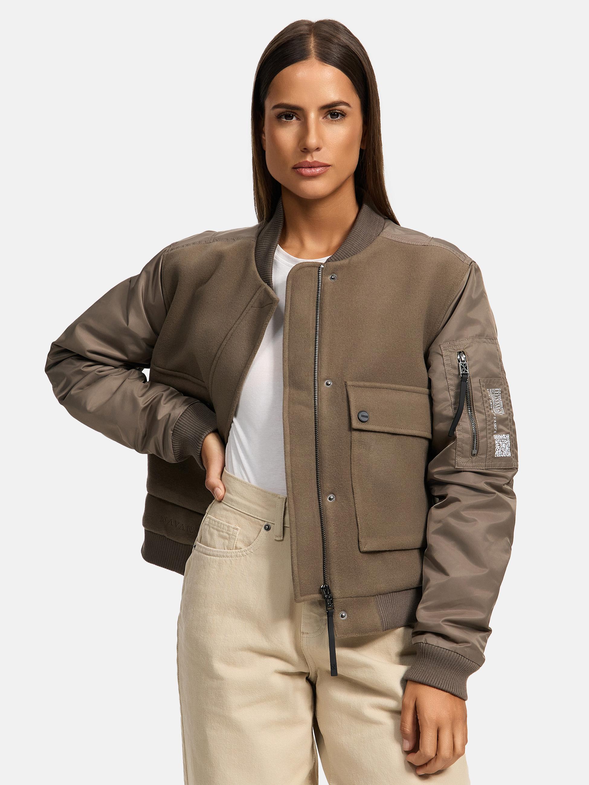 Navahoo Willstehaben Damen Blousonjacke – leichte Übergangsjacke im College-Stil mit Wolloptik, glatten Ärmeln und Rippbündchen, ideal für urbane Looks in Frühling und Herbst.